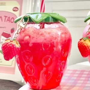 New Strawberry Hard Plastic Cups with Top, Straw, and Key Chain Accessory